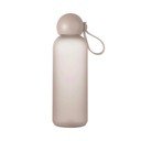 Bež steklenica za vodo za na pot iz reciklirane plastike 650 ml Tom – Sagaform