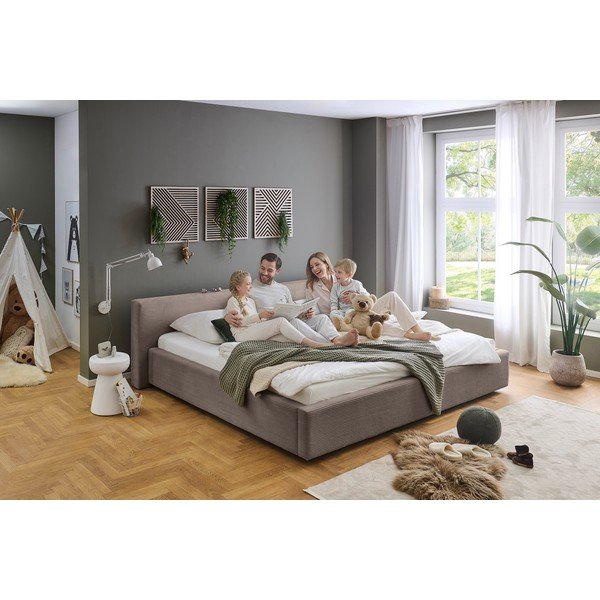 Sivorjava oblazinjena zakonska postelja s prostorom za shranjevanje z letvenim dnom 200x240 cm Cube – Meise Möbel-image-2