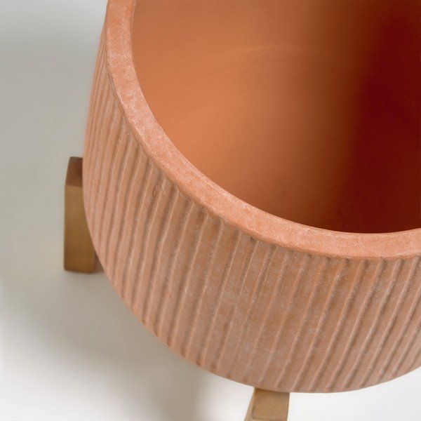 Glinen cvetlični lonec na lesenem podstavku Kave Home Denpasar, ⌀ 33 cm-image-2