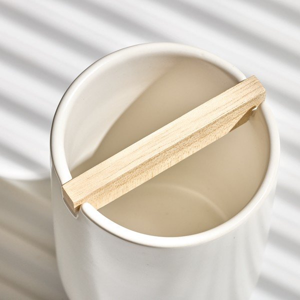 Bel keramični lonček za zobne ščetke iDesign Eco Vanity-image-1