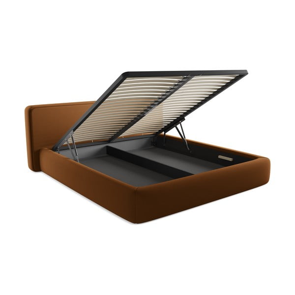 Oblazinjena zakonska postelja s prostorom za shranjevanje z letvenim dnom 180x200 cm v barvi terakote Kiana – Makamii-image-3