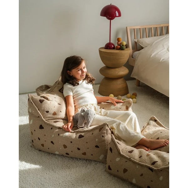 Svetlo rjava otroška vreča za sedenje iz tkanine bouclé in šenilje Terrazzo Chair – Wigiwama-image-1