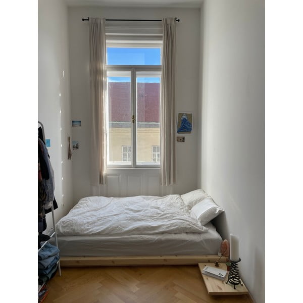 Zakonska postelja iz masivnega bora z letvenim dnom v naravni barvi 140x200 cm Dock – Karup Design-image-4