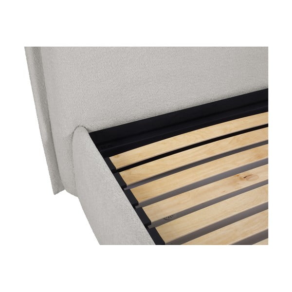 Svetlo siva oblazinjena zakonska postelja s prostorom za shranjevanje in letvenim dnom 160x200 cm Armie – Milo Casa-image-4