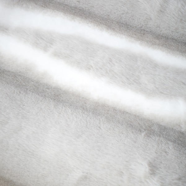 Svetlo siva odeja iz umetnega krzna 130x170 cm Flint – Catherine Lansfield-image-3