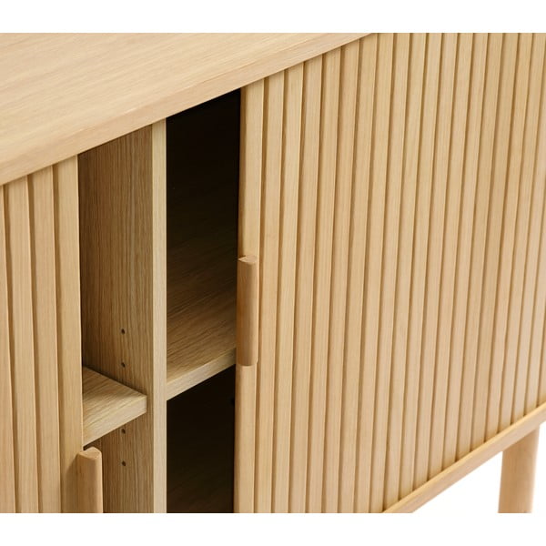 Nizka komoda v hrastovem dekorju z drsnimi vrati v naravni barvi 76x160 cm Cavo – Unique Furniture-image-1