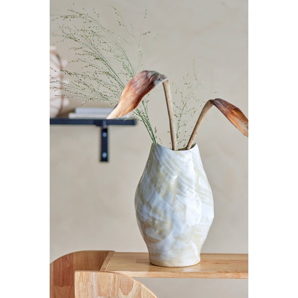 Bež lončena vaza (višina 31 cm) Obsa – Bloomingville-image-1