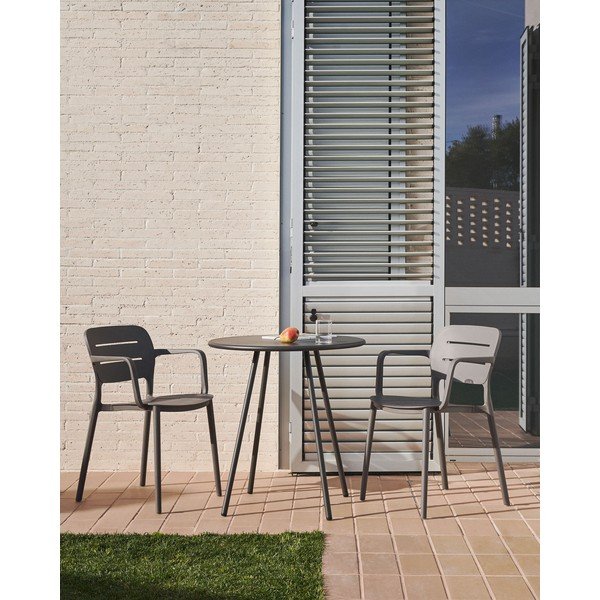 Siv plastičen vrtni stol Morella – Kave Home-image-1