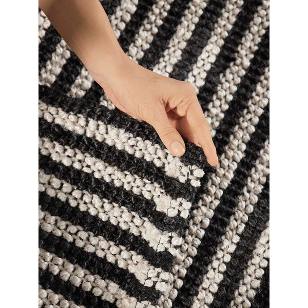 Črna ročno tkana preproga iz jute 160x230 cm Harvest Ebony – Elle Decoration-image-4