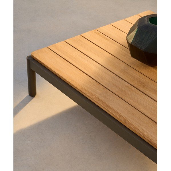 Vrtna klubska mizica iz masivnega tika 89x91 cm Sorells – Kave Home-image-2