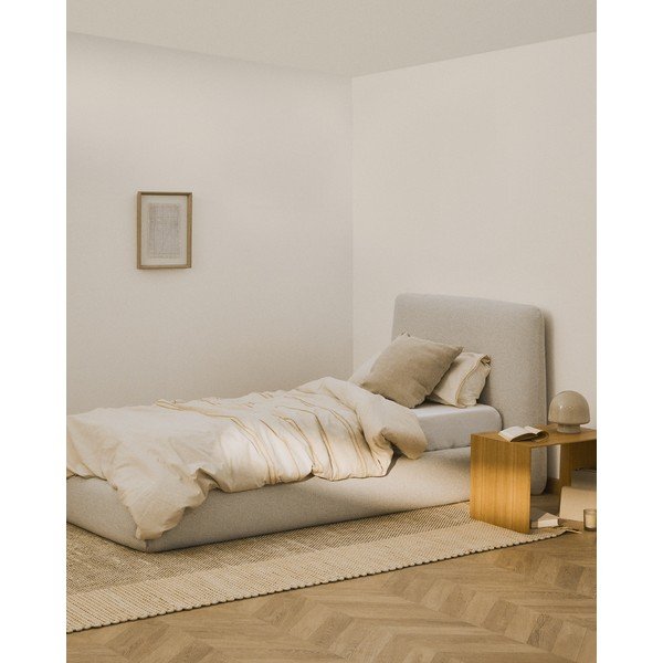 Bež oblazinjena postelja brez letvenega dna 90x200 cm Martina – Kave Home-image-1