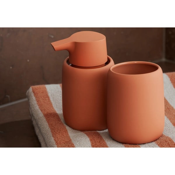 Oranžna/bež frotirna brisača iz organskega bombaža 70x140 cm Arto – Blomus-image-4