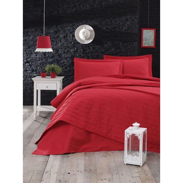 Rdeče prešito pregrinjalo za zakonsko posteljo 220x240 cm Monart – Mijolnir