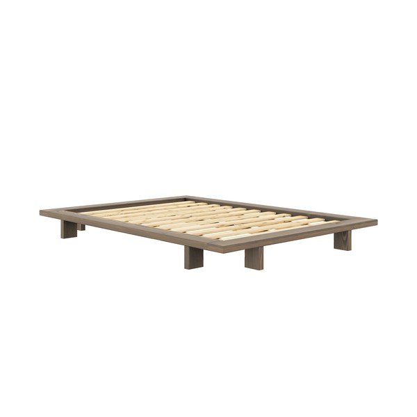 Rjava zakonska postelja iz masivnega bora z letvenim dnom 140x200 cm Japan – Karup Design