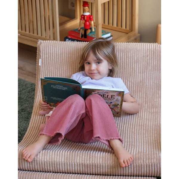 Svetlo rjav otroški fotelj iz rebrastega žameta Moon – Wigiwama-image-3