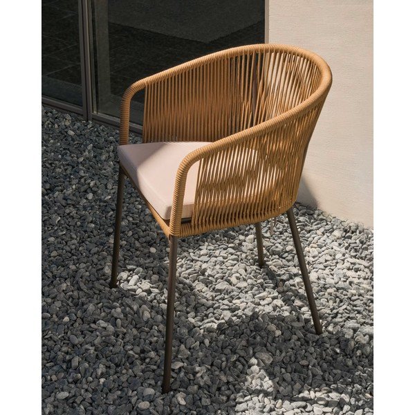 Bež kovinski/oblazinjen vrtni stol Yanet – Kave Home-image-1