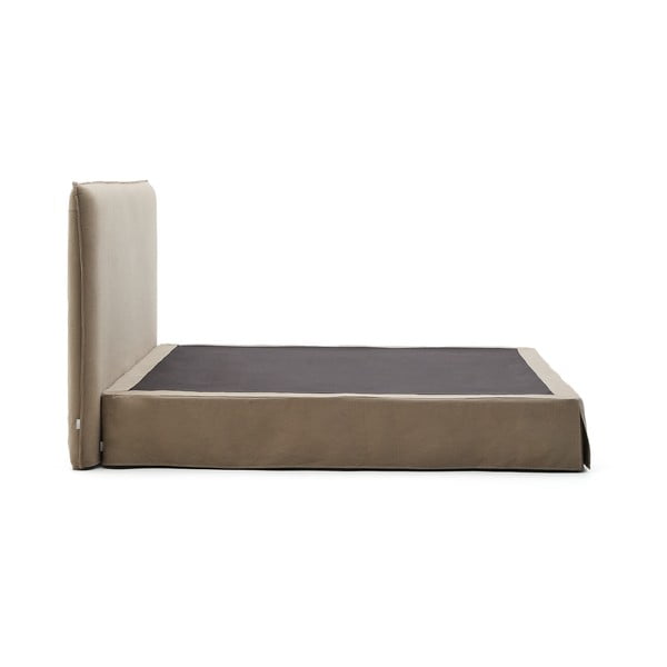 Sivorjava oblazinjena zakonska postelja 180x200 cm Jaira – Kave Home-image-3