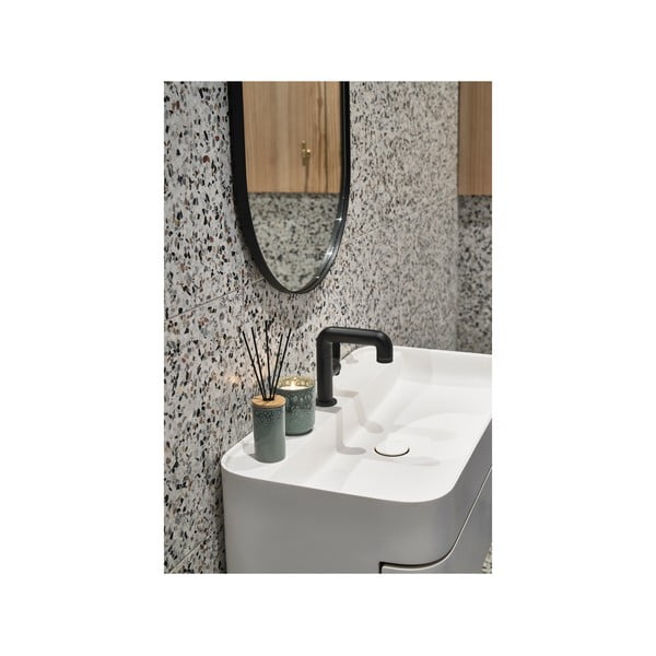 Dišeča sveča čas gorenja 30 h Iris Coconut Mango – Villa Collection-image-1