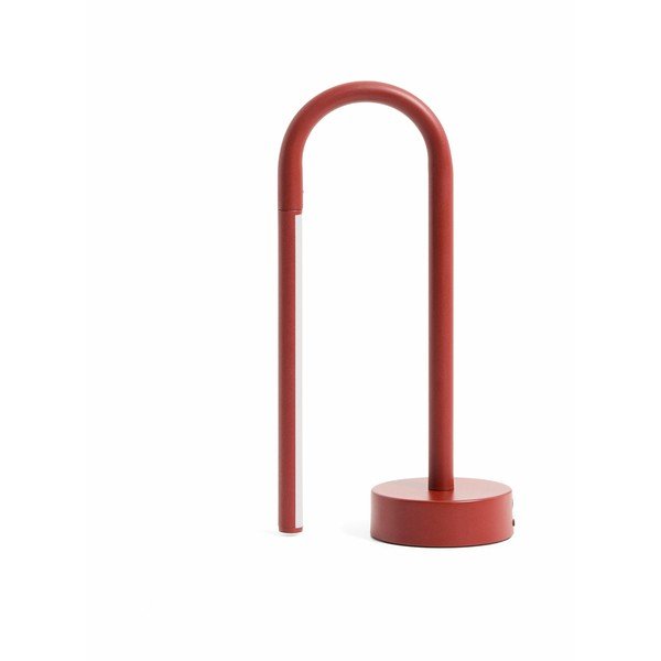Rdeča kovinska LED namizna svetilka (višina 30 cm) Bow – Kave Home