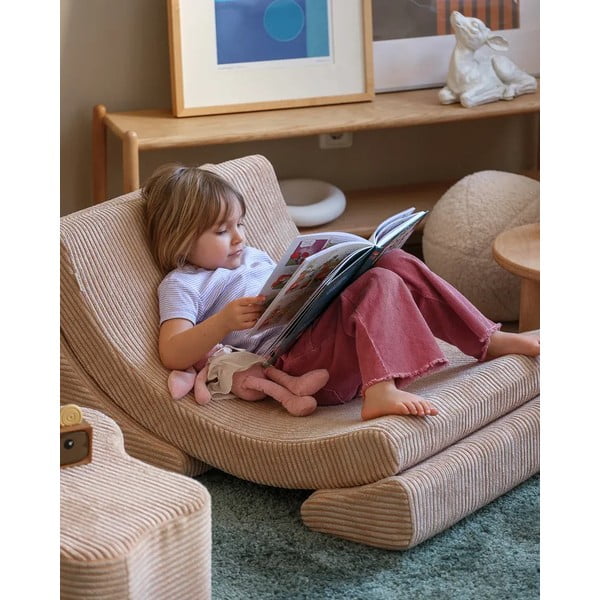 Svetlo rjav otroški fotelj iz rebrastega žameta Moon – Wigiwama-image-1