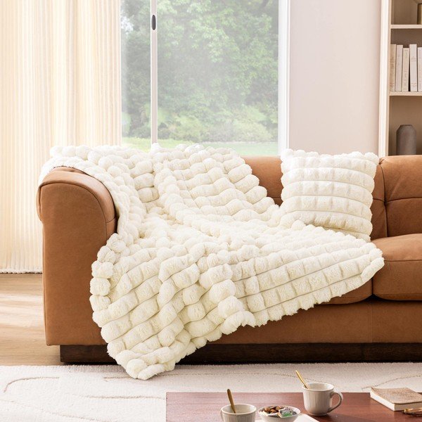 Kremno bela odeja iz mikropliša/iz umetnega krzna 180x220 cm Igloo – douceur d'intérieur-image-1