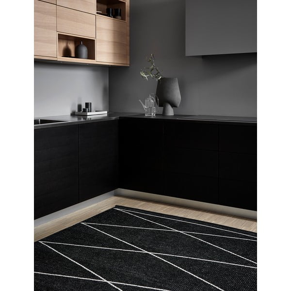 Črna notranja in zunanja preproga 70x100 cm Max Black – Pappelina-image-3