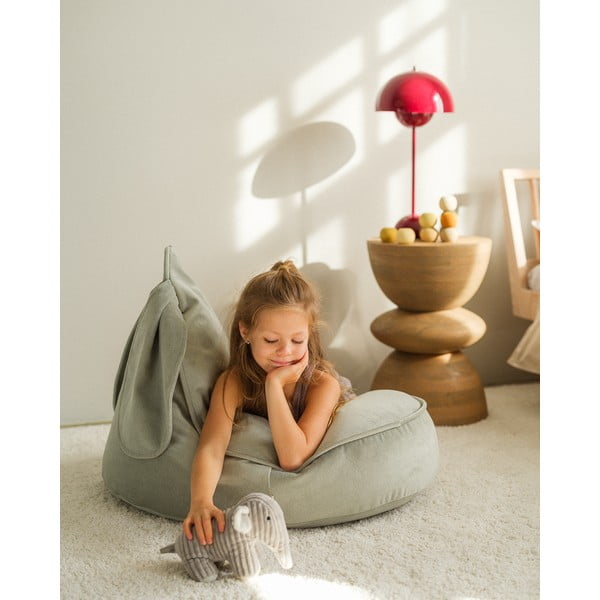 Mentolno zelena žametna otroška vreča za sedenje Bunny – Wigiwama-image-3
