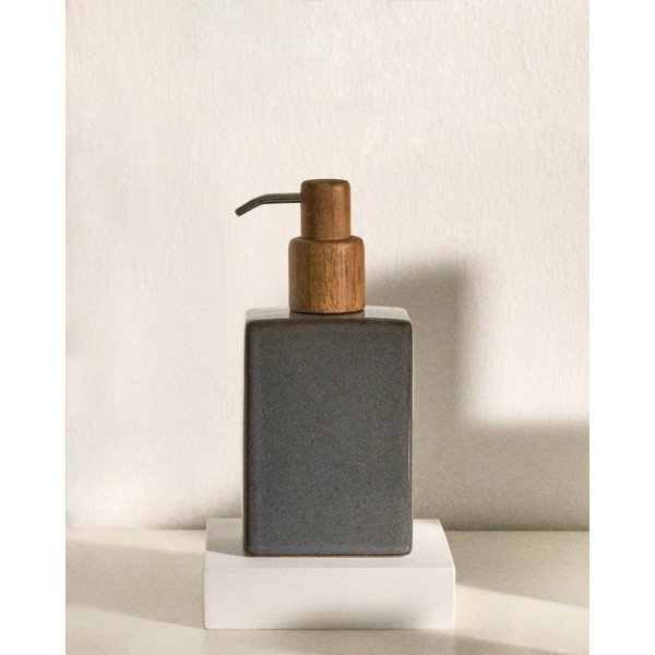 Temno moder keramičen dozirnik za milo Silvet – Kave Home-image-1