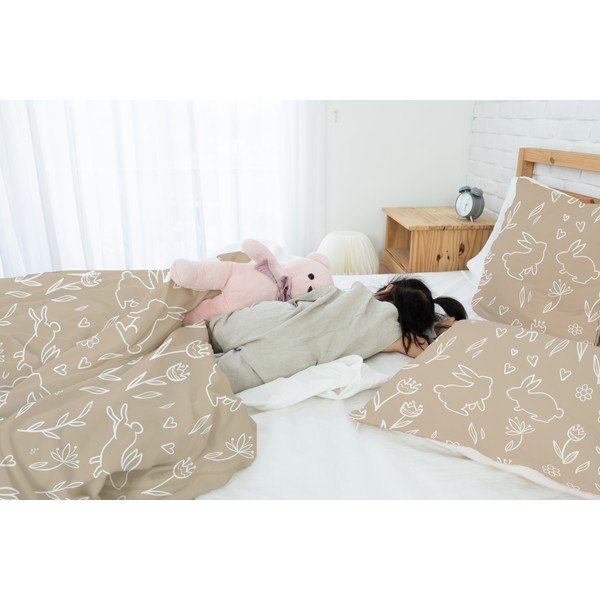 Enojna otroška posteljnina iz bombažnega satena 135x200 cm Sweet Bunnies – Butter Kings-image-1