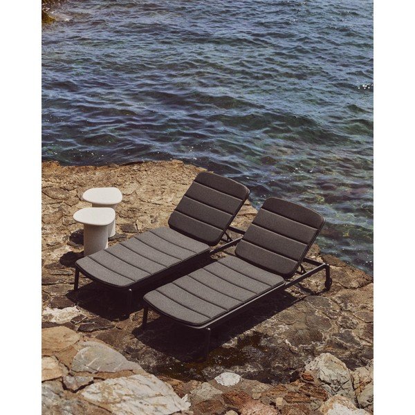 Črn kovinski vrtni ležalnik Marcona - Kave Home-image-1