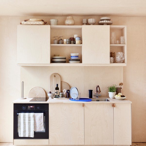 Bež marmorno stojalo za papirnate brisače ø 14 cm Savi – OYOY Living Design-image-1