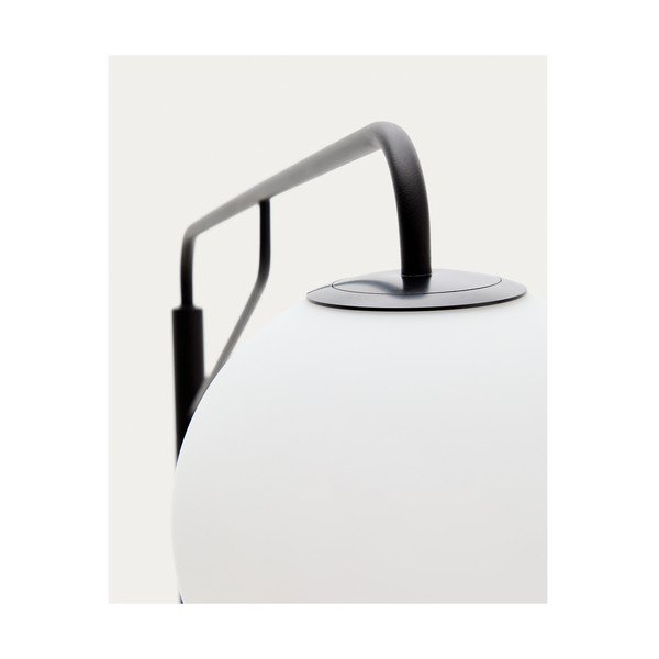 Bela/črna stoječa svetilka s steklenim senčilom (višina 164 cm) Eilo – Kave Home-image-3