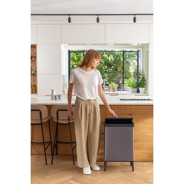 Rožnat koš za smeti na dotik iz reciklirane plastike 54 l Verto High – Curver-image-1