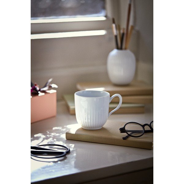 Bela porcelanasta skodelica 250 ml Hammershøi – Kähler Design-image-1