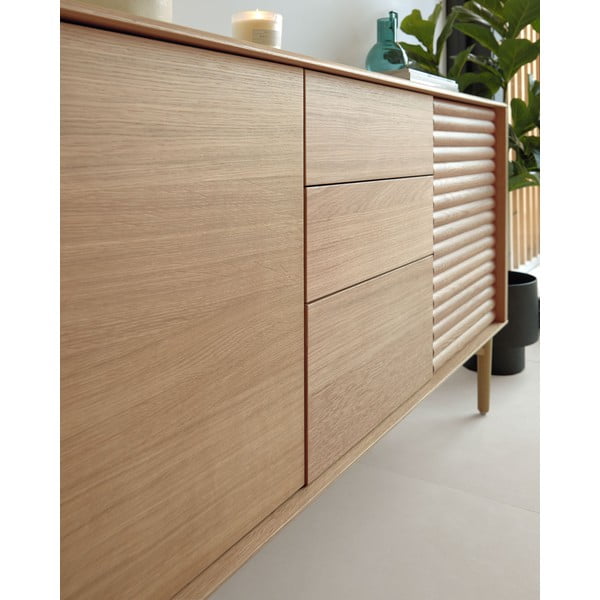 Nizka komoda v hrastovem dekorju 200x86 cm Lenon – Kave Home-image-4