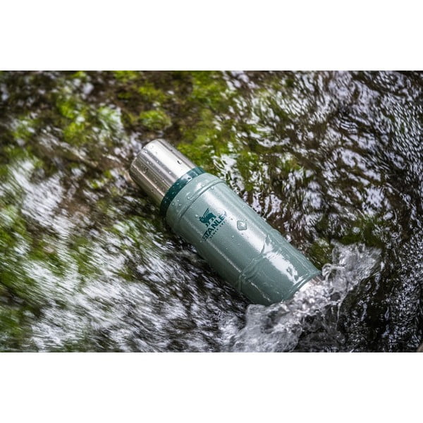 Zelena termovka iz nerjavečega jekla 750 ml Legendary Classic Hammer Tone Green – Stanley-image-1