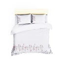 Bela satenasta posteljnina z rjuho Perla White, 200 x 220 cm