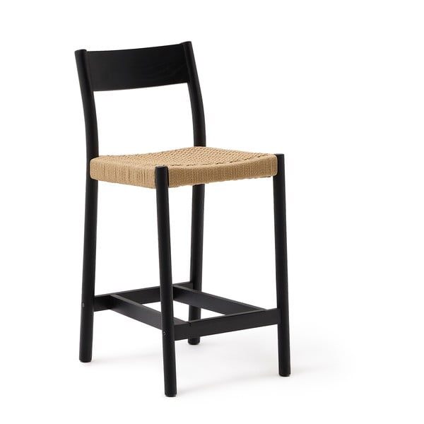 Črn barski stol iz masivnega hrasta (višina sedeža 65 cm) Yalia – Kave Home