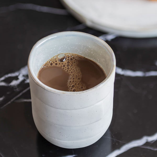 Bele skodelice iz kamna v kompletu 2 ks 0.3 l Sand Grain – Mette Ditmer Denmark-image-2