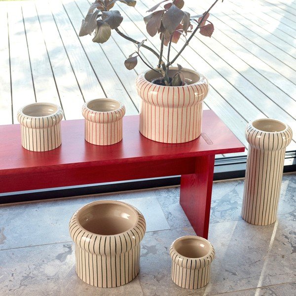 Rdeča klop iz masivnega lesa Kotai – OYOY Living Design-image-1