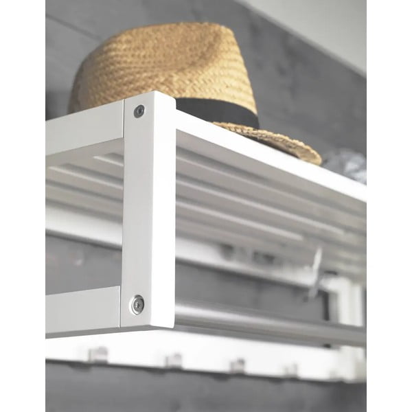 Bel stenski obešalnik iz masivne breze s polico Confetti – Rowico-image-1