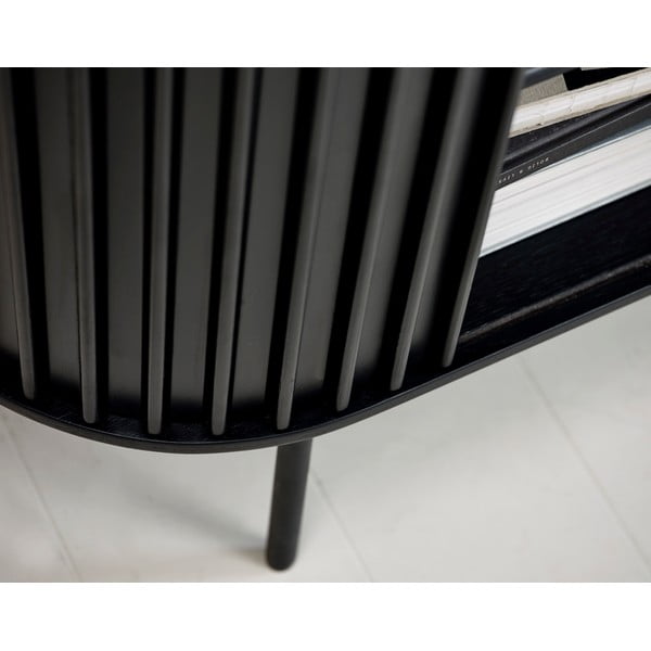 Črna omarica v hrastovem dekorju 125x110 cm Siena – Unique Furniture-image-1