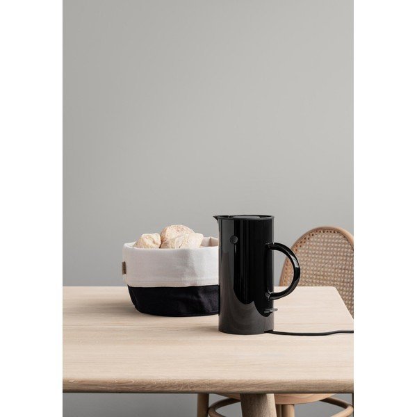 Črn plastičen grelnik vode 500 ml EM77 – Stelton-image-1