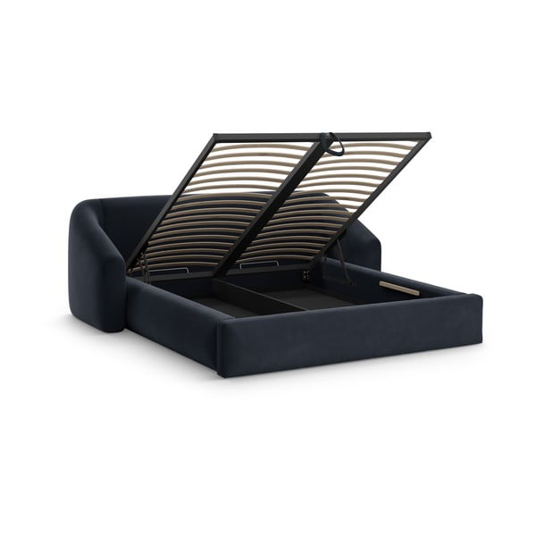 Temno modra oblazinjena zakonska postelja s prostorom za shranjevanje z letvenim dnom 200x200 cm Campi – Cosmopolitan Design-image-1