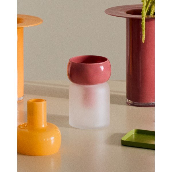 Rožnata steklena vaza (višina 19 cm) Kelse – Kave Home-image-1