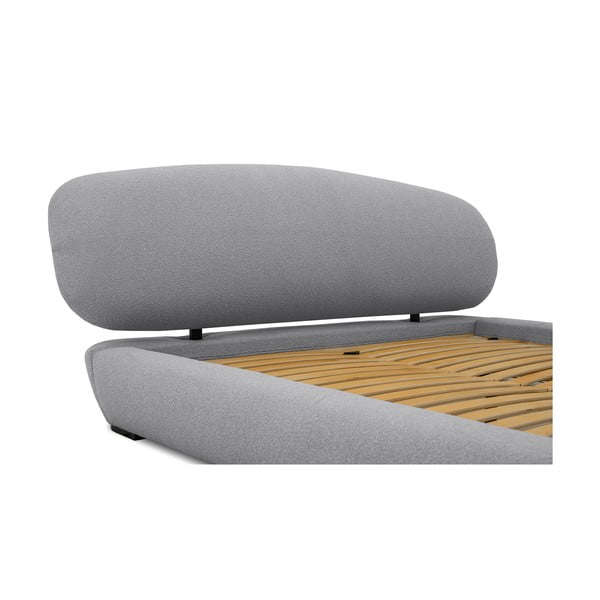 Siva oblazinjena zakonska postelja z letvenim dnom 160x200 cm Odette – Scandic-image-1
