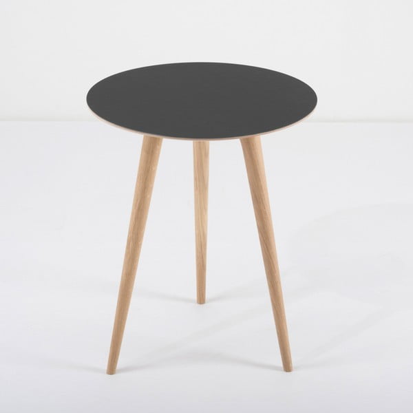 Kavna mizica iz hrastovega lesa s črnim vrhom Gazzda Arp, ⌀ 45 cm