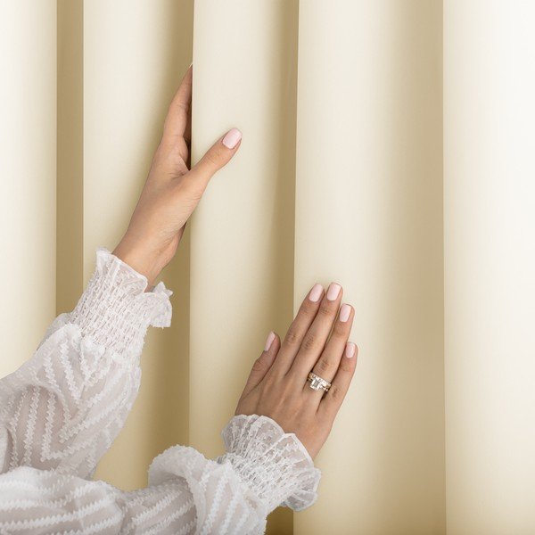 Slonokoščena zavesa za delno zatemnitev 140x270 cm Carli – Restilo-image-2