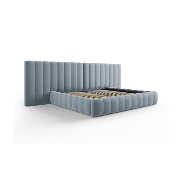Svetlo modra oblazinjena zakonska postelja s prostorom za shranjevanje in letvenim dnom 200x200 cm Gina – Milo Casa
