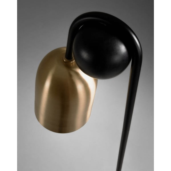 Črna/zlata stoječa svetilka s kovinskim senčilom (višina 180 cm) Natsumi – Kave Home-image-2